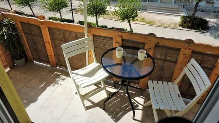Apartment Megy With Balcony In City Center Crikvenica Exteriör bild